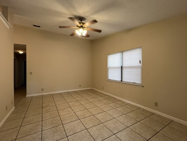 155 E Lakemont Dr in Kingsland, GA - Building Photo - Building Photo