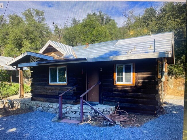 property at 10445 Tanglewood Ln