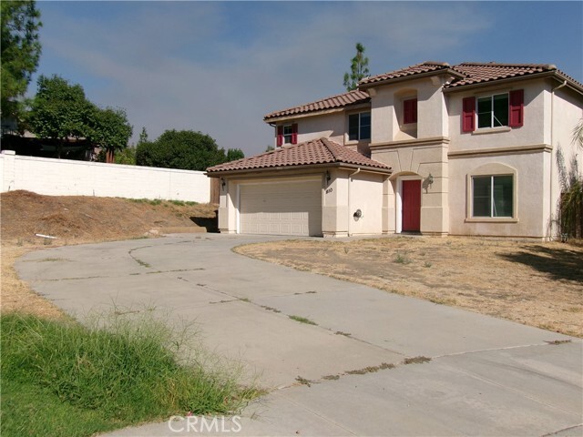 810 El Dorado Ct in Lake Elsinore, CA - Building Photo