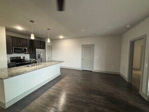 20400 Marketplace Ave in Kyle, TX - Building Photo - Building Photo