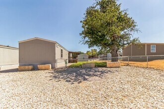 105 E Briar Dr in Granite Shoals, TX - Building Photo - Building Photo