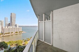 1900 N Bayshore Dr, Unit 1810 in Miami, FL - Building Photo