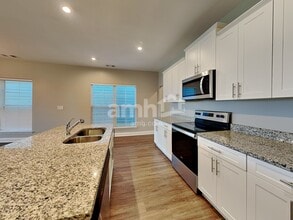 5530 Central Grove Sq in Nashville, TN - Building Photo - Building Photo