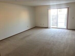 2803-2811 Scarlet Oak Dr in Toledo, OH - Building Photo - Building Photo