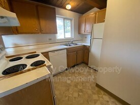 1000 E Garfield St in Laramie, WY - Building Photo