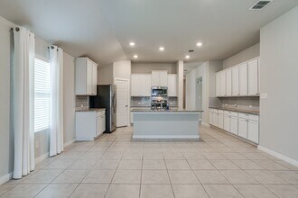 12034 Bailey Hills in San Antonio, TX - Building Photo - Building Photo