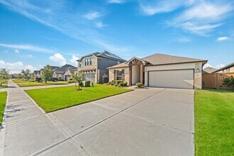 13006 Oleander Bay Ln in La Marque, TX - Foto de edificio - Building Photo