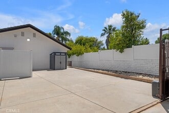 19104 Blackhawk St in Los Angeles, CA - Building Photo - Building Photo