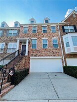 11250 Brunson Dr in Duluth, GA - Building Photo