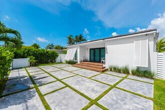 8834 Abbott Ave in Surfside, FL - Building Photo - Building Photo