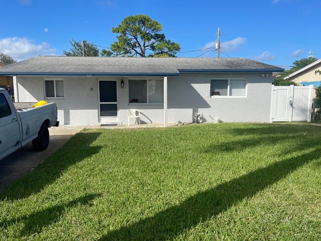 property at 113 NE 5th Ave