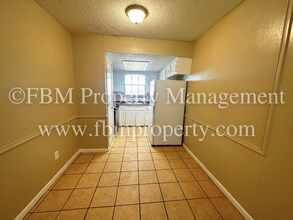 126 Valleyglen Dr-Unit -126 in Desoto, TX - Building Photo - Building Photo