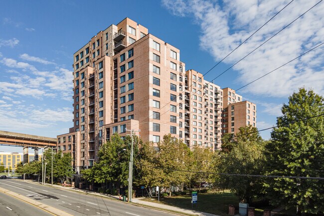 Midtown Alexandria Station Condominiums in Alexandria, VA - Building Photo - Building Photo
