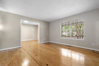 2507 Waldemar Ln in Tallahassee, FL - Building Photo - Building Photo