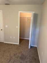 1274 London Ave in Spring Hill, FL - Building Photo - Building Photo