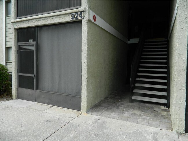 924 N Lake Destiny Rd in Altamonte Springs, FL - Building Photo - Building Photo