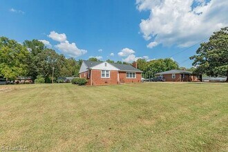 206 Abbotts Ave in Lexington, NC - Building Photo - Building Photo