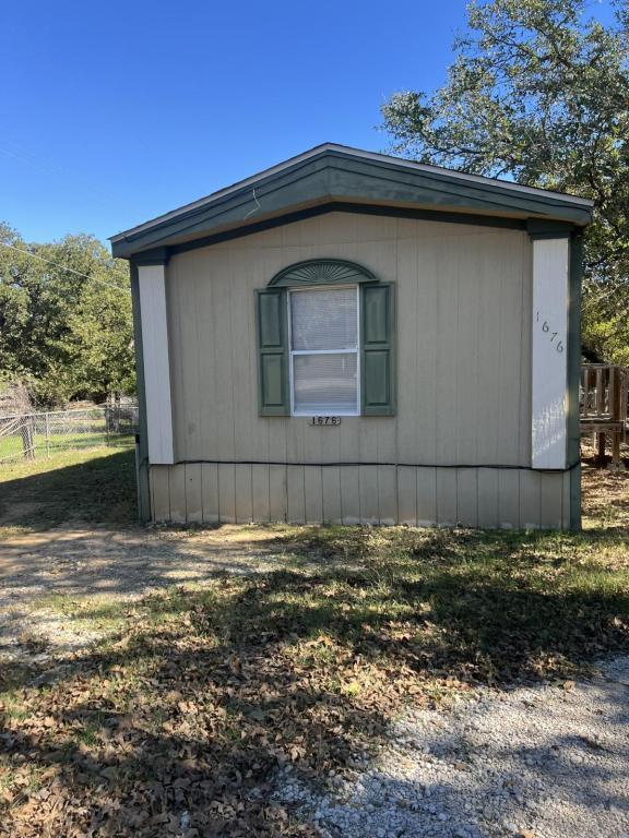 1676 Long Ave in Azle, TX - Building Photo - Building Photo