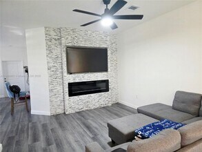 13130 SW 232nd Ter in Princeton, FL - Building Photo - Building Photo