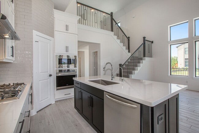 15018 Bonham Shore Dr in Cypress, TX - Foto de edificio - Building Photo
