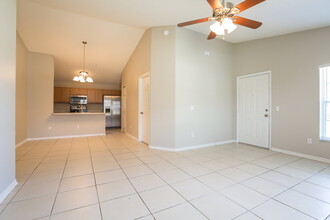 263 Diamond Ridge Blvd in Auburndale, FL - Building Photo - Building Photo
