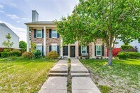 2323 Forestbrook Dr