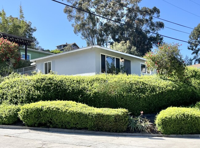 property at 604 Pennsylvania Ave