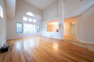 15640 17th Pl N in Minneapolis, MN - Building Photo - Building Photo