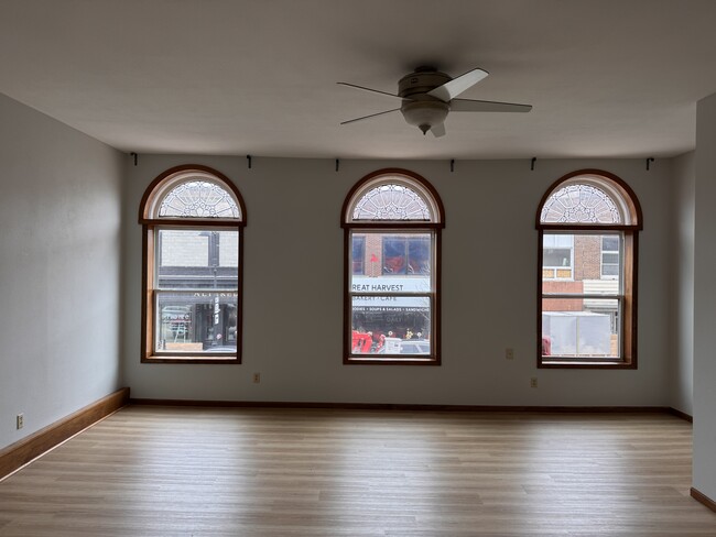 127 Front St, Unit 127B in Beaver Dam, WI - Building Photo - Building Photo