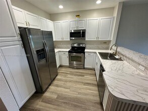 3018 NW 30th Ave in Lauderdale Lakes, FL - Building Photo - Building Photo