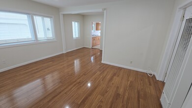 417 Ocean View Ave in Hermosa Beach, CA - Building Photo - Building Photo