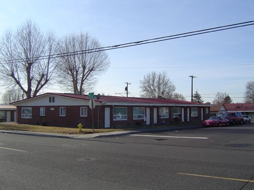 Courtyard Apartments in Pasco, WA - Building Photo