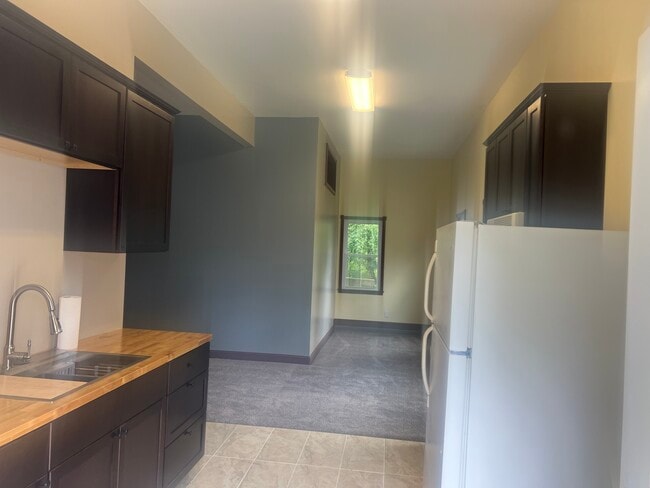 18 Harmony School Rd, Unit 1 in Flemington, NJ - Building Photo - Building Photo