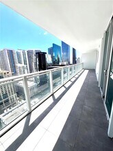 1080 Brickell Ave, Unit 2508 in Miami, FL - Foto de edificio - Building Photo
