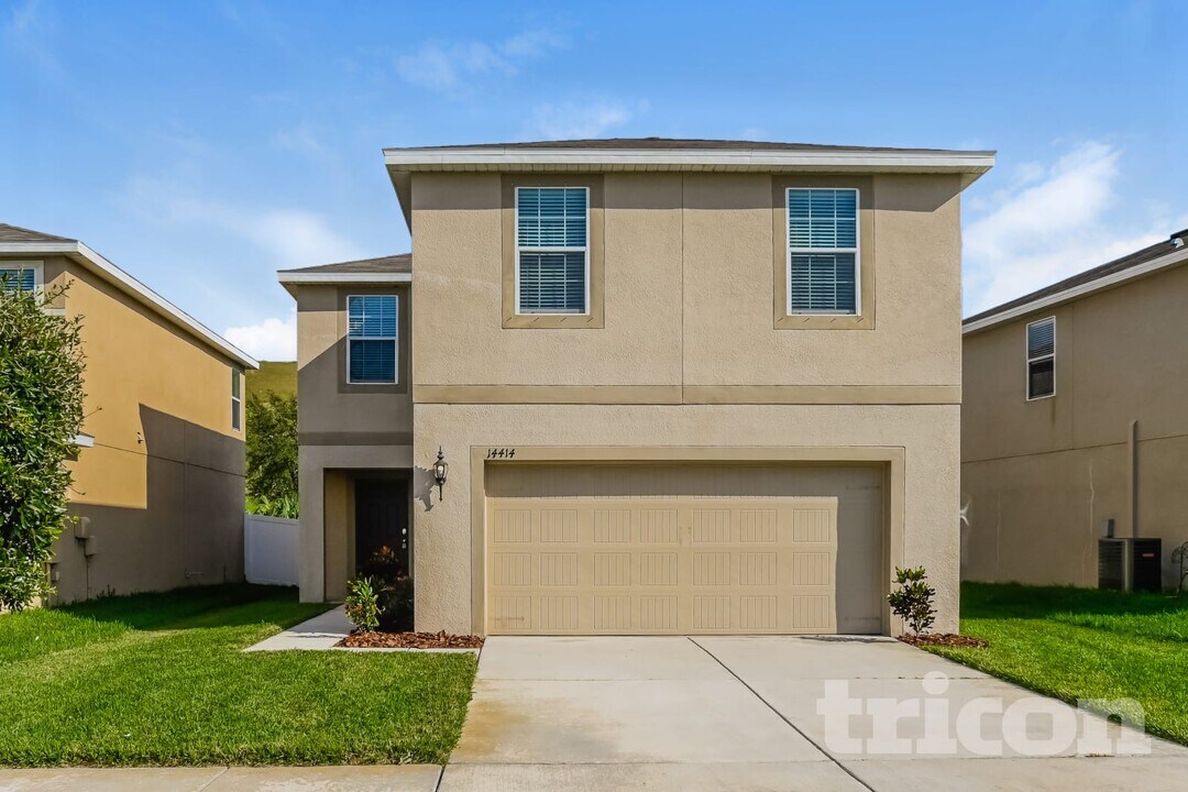 14414 Haddon Mist Dr in Wimauma, FL - Building Photo