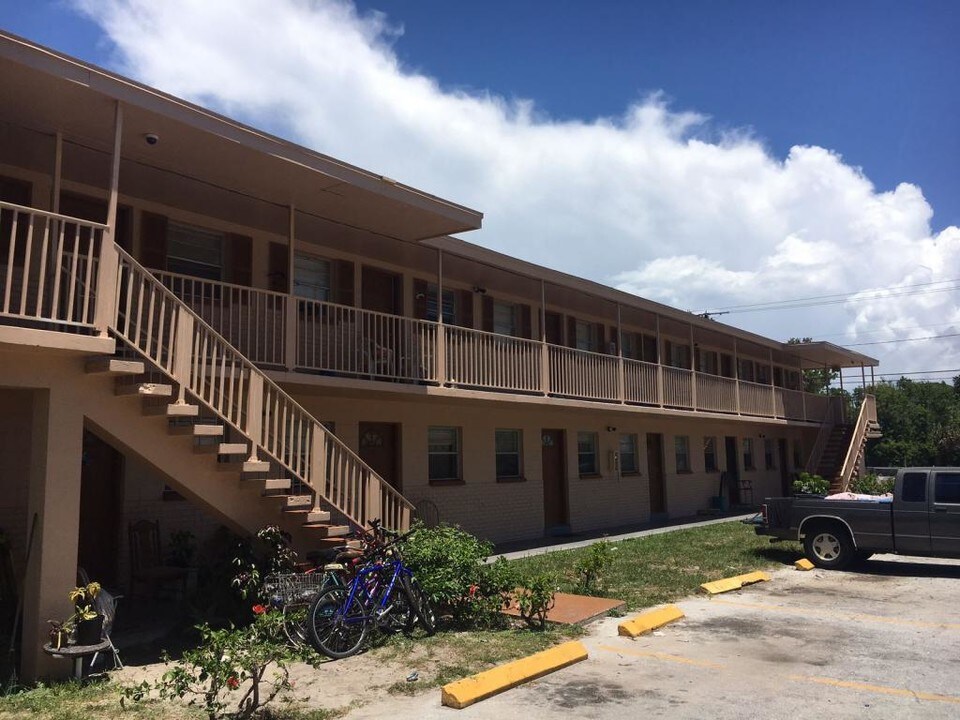 619 Peachtree St-Unit -8, Cocoa, Fl 32922 in Cocoa, FL - Building Photo