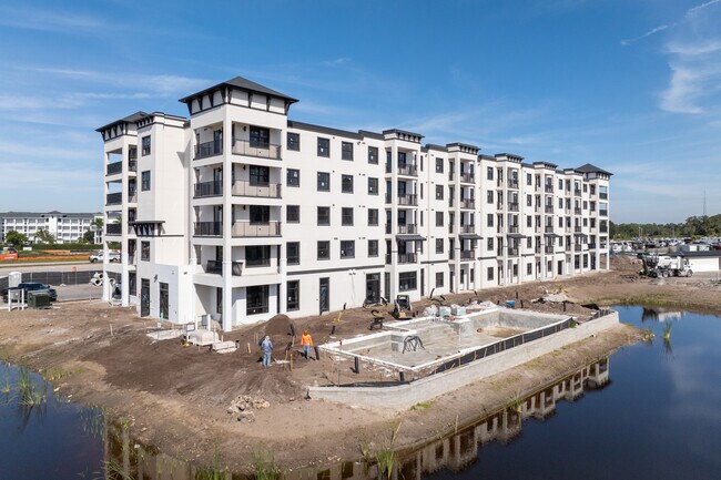 Evergreen Cape Coral in North Fort Myers, FL - Foto de edificio - Building Photo