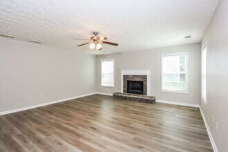 3854 Sagebrush Ln in Snellville, GA - Building Photo - Building Photo