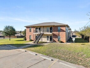 10005 Amber Cir in Waco, TX - Building Photo - Building Photo