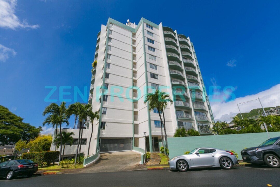 710 Lunalilo St in Honolulu, HI - Building Photo