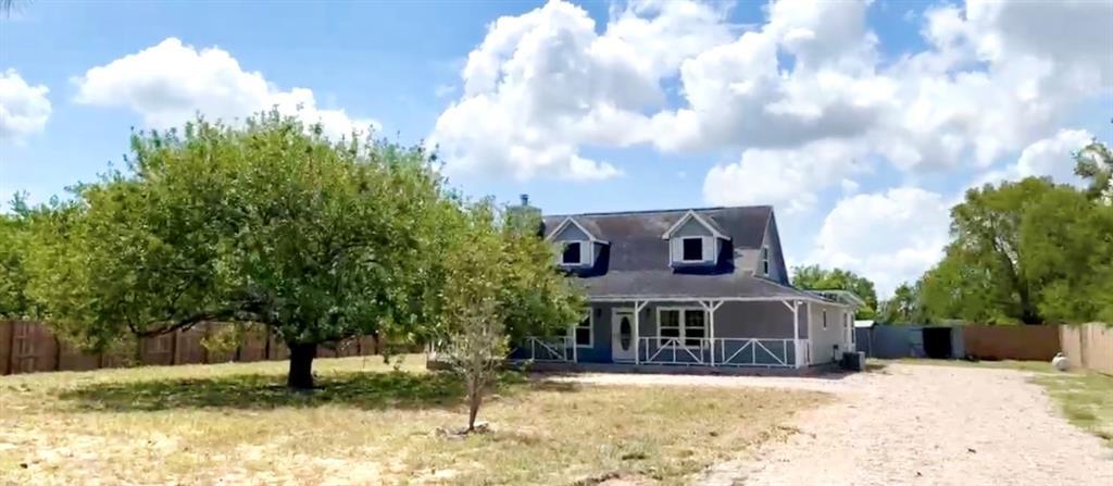 4690 County Rd 57 in Rosharon, TX - Building Photo