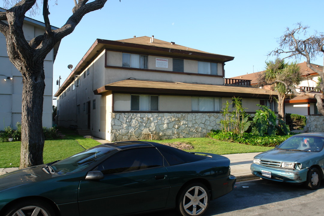 1906 W El Segundo Blvd in Gardena, CA - Foto de edificio