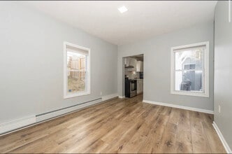 93 Front St, Unit 2 in Paterson, NJ - Foto de edificio - Building Photo