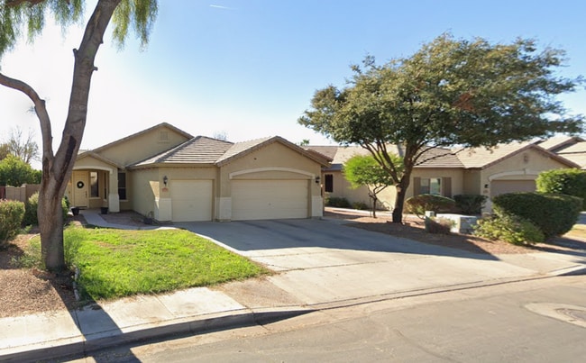 property at 4375 E Cherry Hills Dr