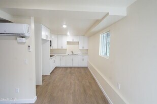 448 W 41st Pl in Los Angeles, CA - Building Photo