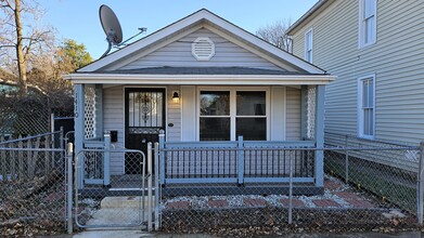 1410 Ekin Ave in New Albany, IN - Foto de edificio - Building Photo