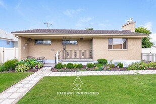 486 E Wendell Dr in Salt Lake City, UT - Building Photo