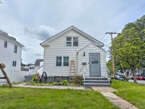 497 Wayne St in Bridgeport, CT - Building Photo - Building Photo