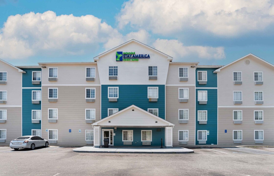 Extended Stay America Select Suites in Montgomery, AL - Building Photo