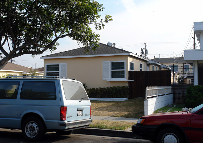 628 Walnut St in Inglewood, CA - Foto de edificio - Building Photo